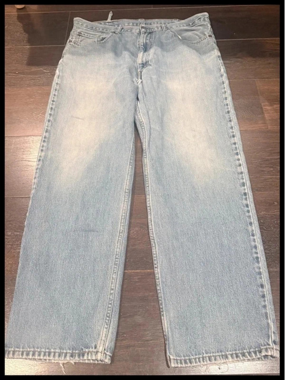 Levi’s 550 Relaxed Fit Men’s Jeans 38x32 Light Wash Denim Distressed 138
